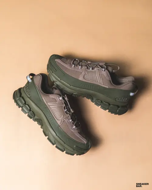 Кроссовки Nike Zoom Vomero Roam