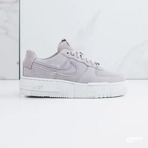 Nike Air Force 1 Pixel 