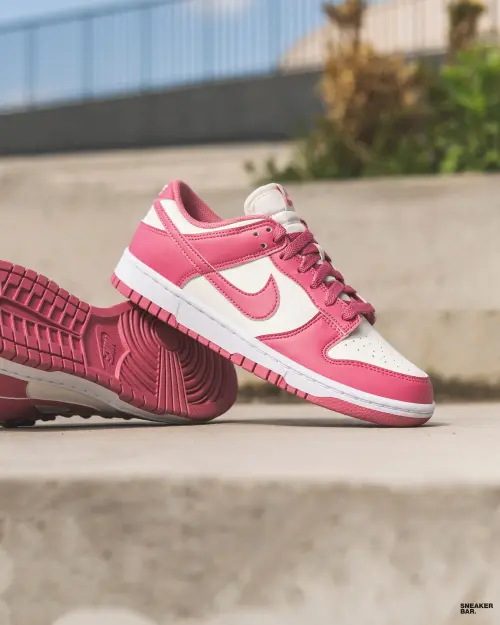 Кроссовки Nike W DUNK LOW