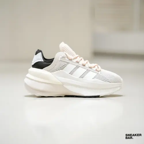 Кроссовки Adidas Avryn X 