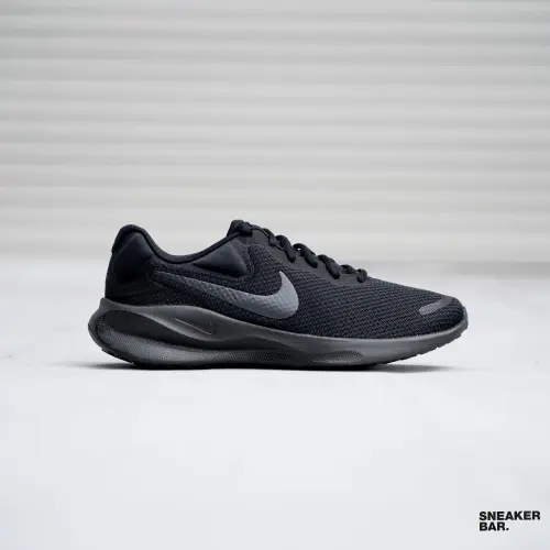 Кроссовки Nike Revolution 7 