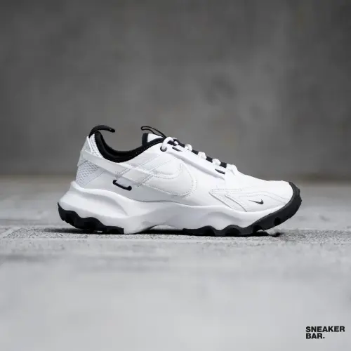 Кроссовки Nike TC 7900 