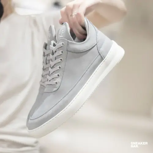 Filling Pieces: 5 моделей со скидкой, на которые стоит обратить внимание