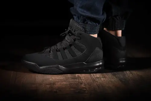 Nike Air Jordan Max Aura 