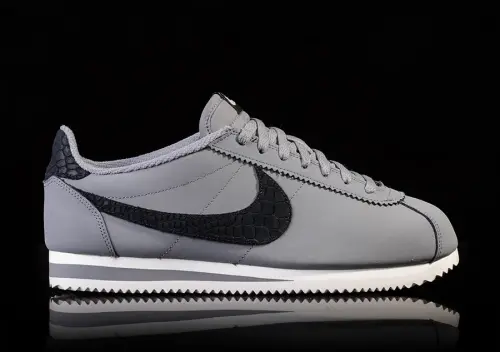 NIKE CLASSIC CORTEZ LEATHER SE COOL GREY/BLACK-PURE PLATINUM-SAIL