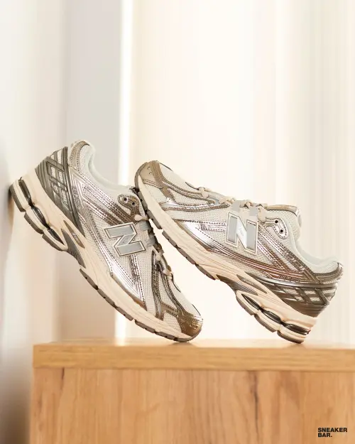 Кроссовки New Balance 1906R