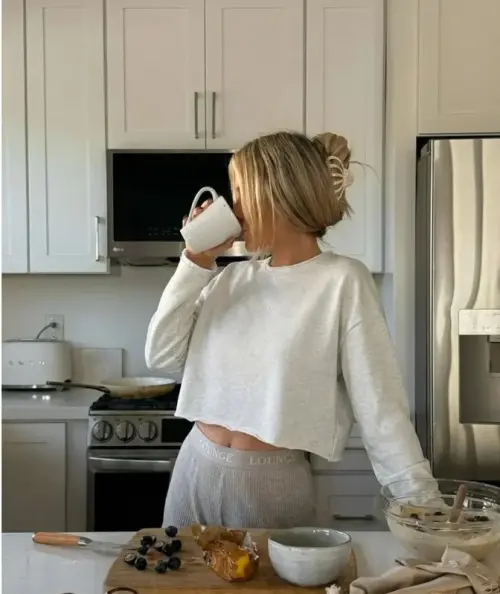 Tassha Yu Logo Cropped Longsleeve Cucumber Flesh (TY665-455)