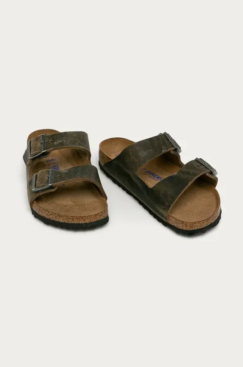 Кожаные шлепанцы Birkenstock Arizona цвет зелёный