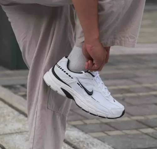 Эстетика 2000-х: почему Nike Initiator снова в моде?