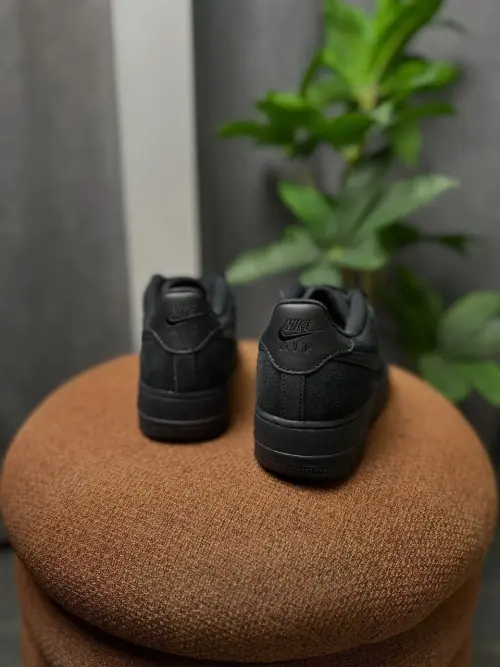 Кроссовки Nike AIR FORCE 1 LV8 BG