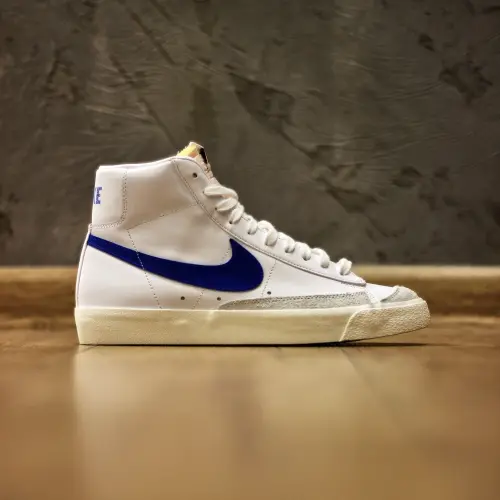 Nike Blazer Mid 77 VNTG 