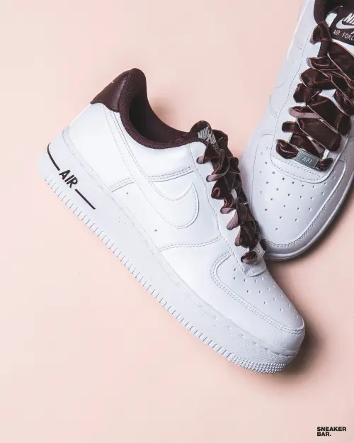Кроссовки Nike W AIR FORCE 1 07 VINTAGE