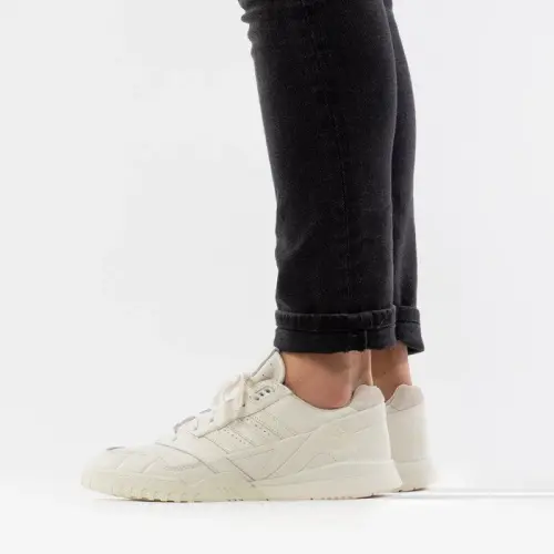 Adidas A.R. Trainer 