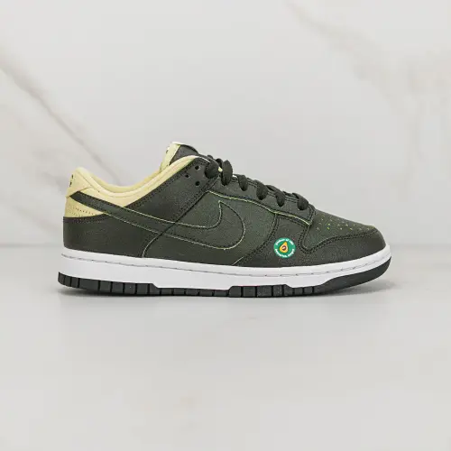 Nike Dunk Low LX 