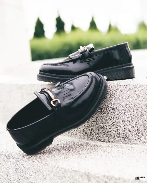 Лоферы Dr. Martens Adrian Snaffle