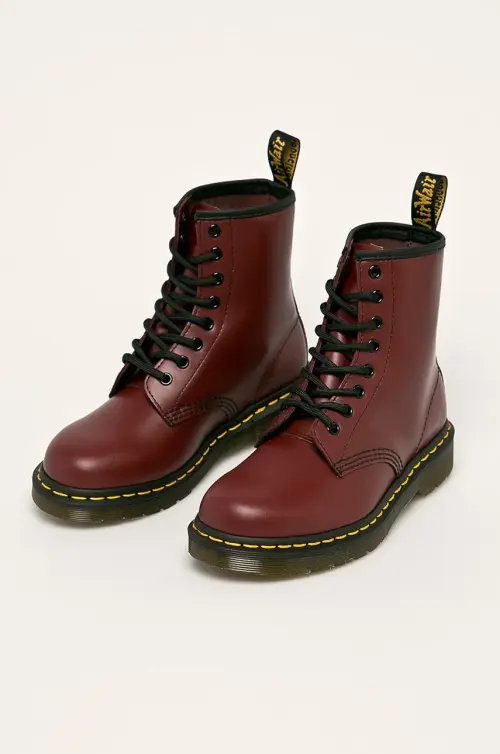 Кожаные полусапоги Dr. Martens 1460 женские цвет бордовый на платформе