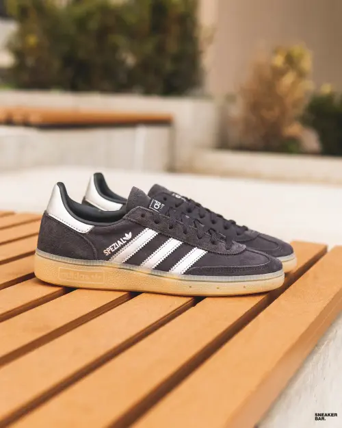 Кроссовки и кеды Adidas HANDBALL SPEZIAL W