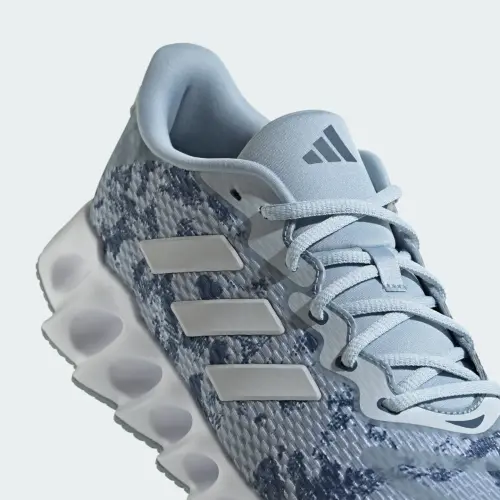 Беговые кроссовки Adidas Switch Run