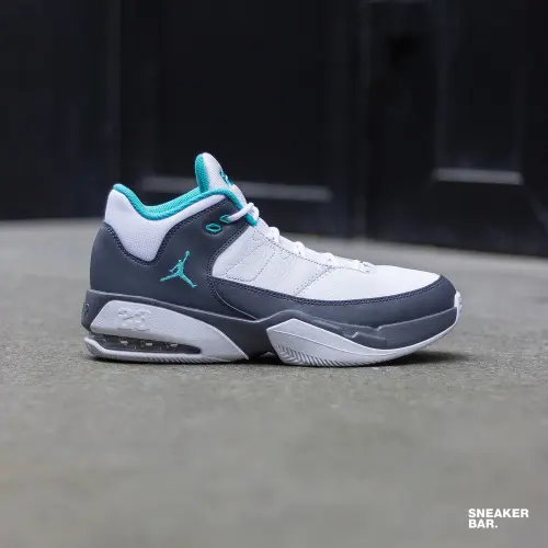 Кроссовки Jordan Max Aura 3 