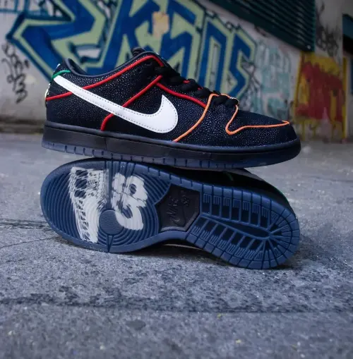 Nike SB DUNK LOW PRO QS