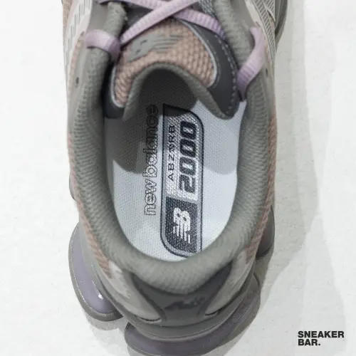 Кроссовки New Balance 2000