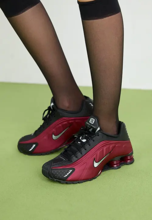 Кроссовки Nike Shox R4 