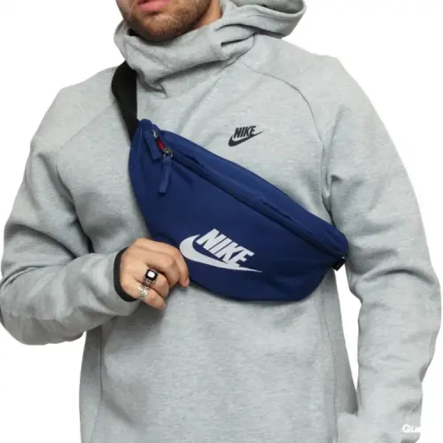 Nike Sportswear Heritage Hip Pack