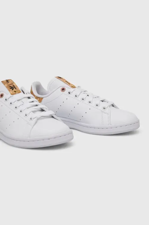 Кроссовки adidas Originals Disney Stan Smith цвет белый GZ6251-WHT/WONM