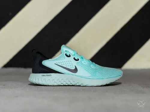 Nike Legend React  