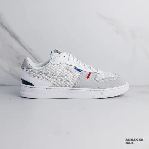 Nike Squash-Type 