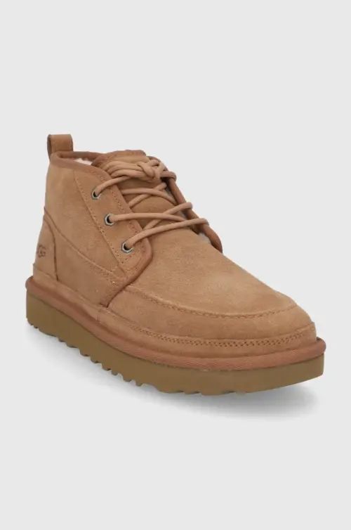 Замшевые кроссовки UGG Neumel Moc мужское цвет коричневый 1121645-CHE