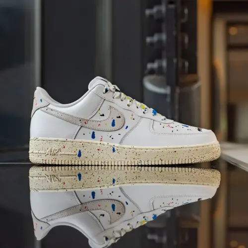 Nike Air Force 1 07 LV8 