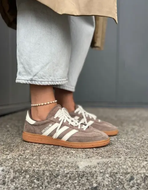 Adidas Handball Spezial — история на перекрёстке спорта и города