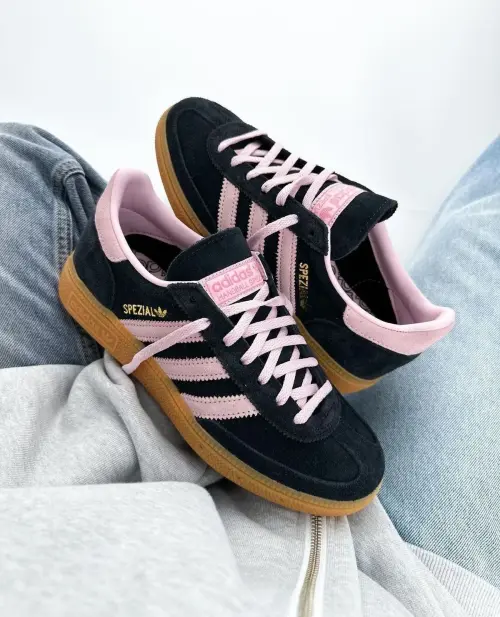Adidas Handball Spezial — история на перекрёстке спорта и города