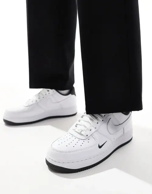 Кроссовки Nike Air Force 1 07 LV8 