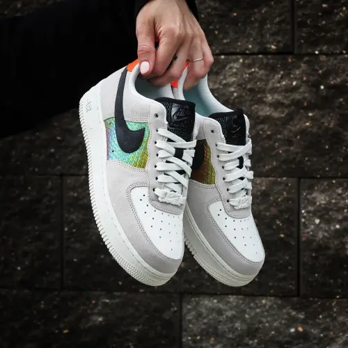 Nike Air Force 1 Low 