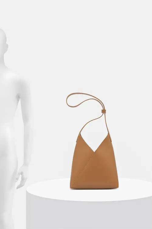 Кожаная сумочка MM6 Maison Margiela цвет коричневый