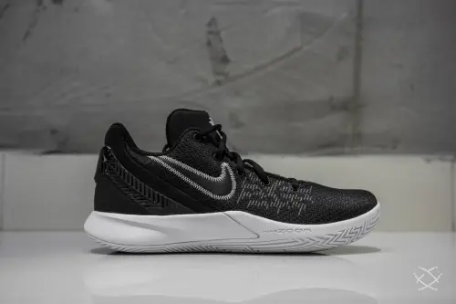 Nike Kyrie Flytrap 2 