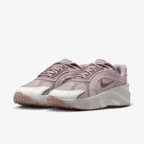 Кроссовки Nike WMNS AURA EDGE