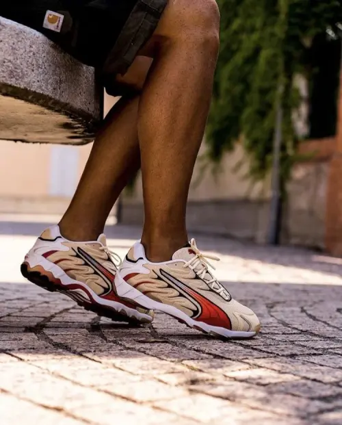 Puma Inhale: встречаем весну в ритме Y2K