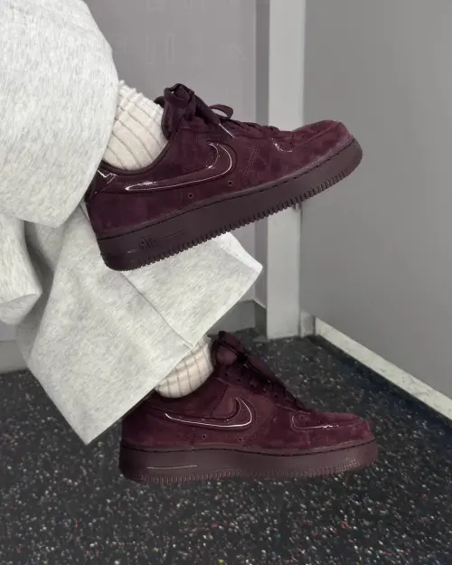 Кроссовки Nike W AIR FORCE 1 07
