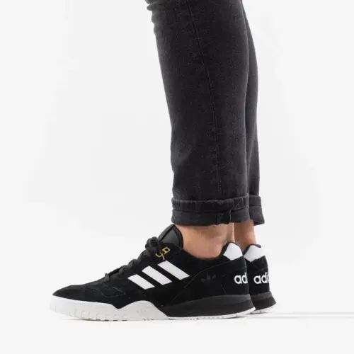 adidas Originals A.R. Trainer EE9393