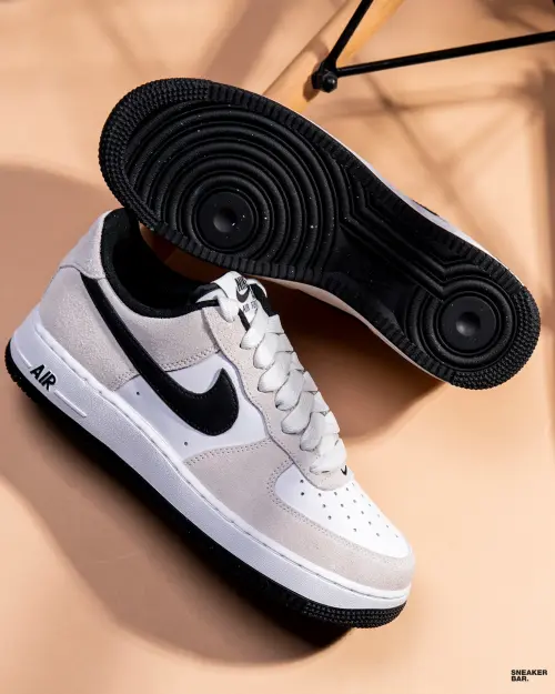 Кроссовки Nike Air Force 1 07 LV8
