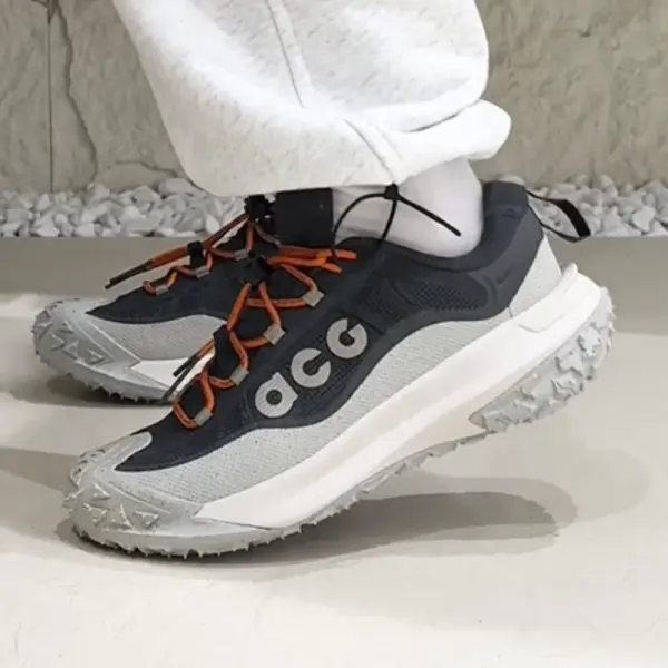 Кроссовки Nike ACG Mountain FLY 2 Low Goretex (HF6245-002) обзор на ногах