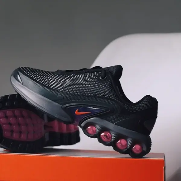 Кроссовки Nike Air Max DN (GS) (FB8987-008) обзор на модель