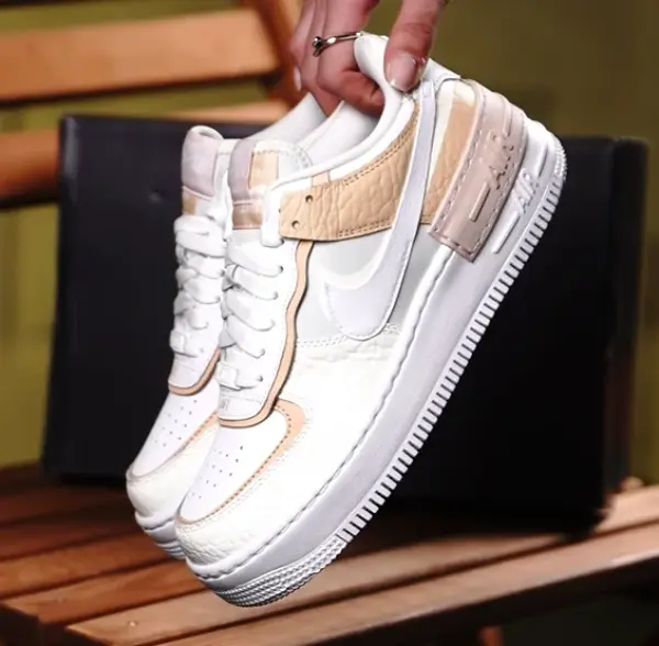 Кроссовки Nike Air Force 1 Shadow SE W (CK3172-002) обзор модели