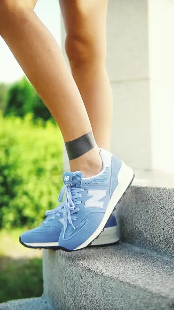 Видео Кроссовки New Balance 574 (W57458W)