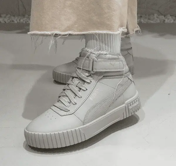 Ботинки Puma Carina 2.0 Mid Winter (385852-07) обзор на ногах