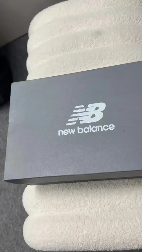Кроссовки New Balance 2000