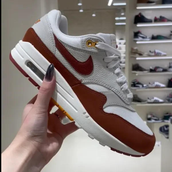 Nike Air Max 1 LX (FD2370-100) обзор модели